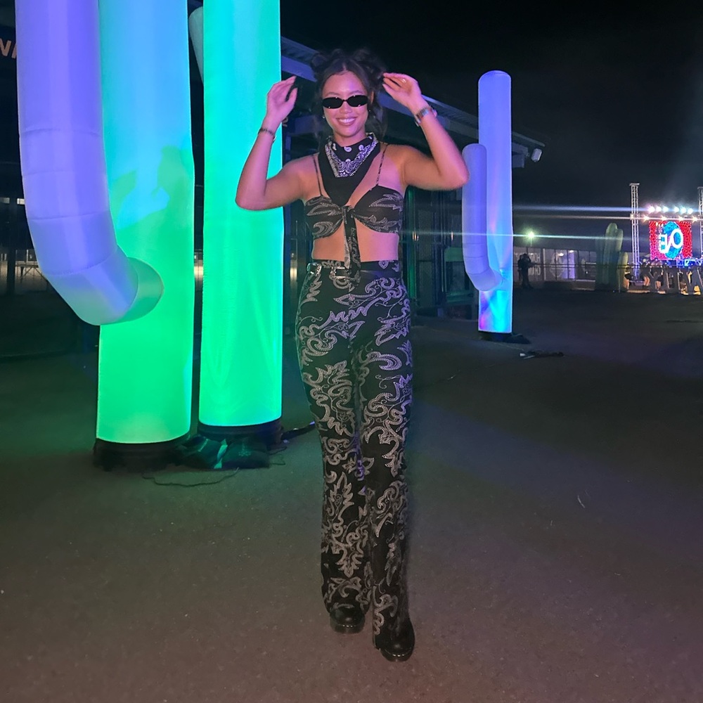 Two Piece Bandanna Pattern Set - image 1